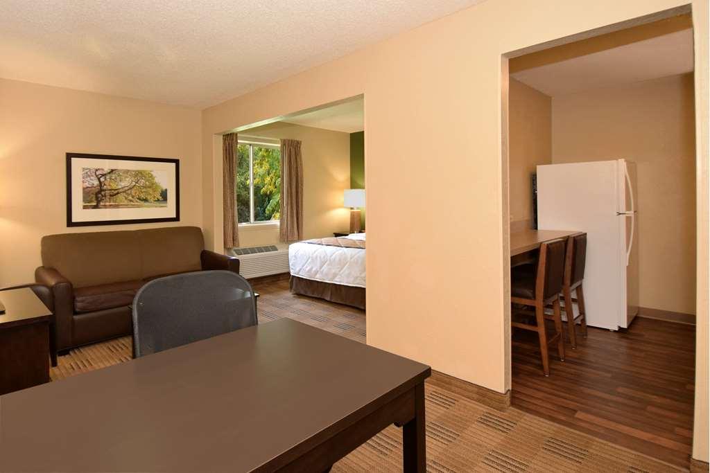 Extended Stay America Select Suites - Raleigh - Cary - Regency Parkway South Δωμάτιο φωτογραφία