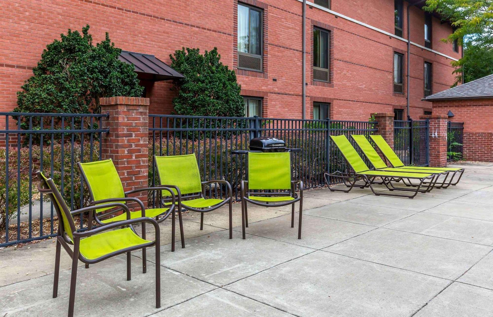 Extended Stay America Select Suites - Raleigh - Cary - Regency Parkway South Εξωτερικό φωτογραφία