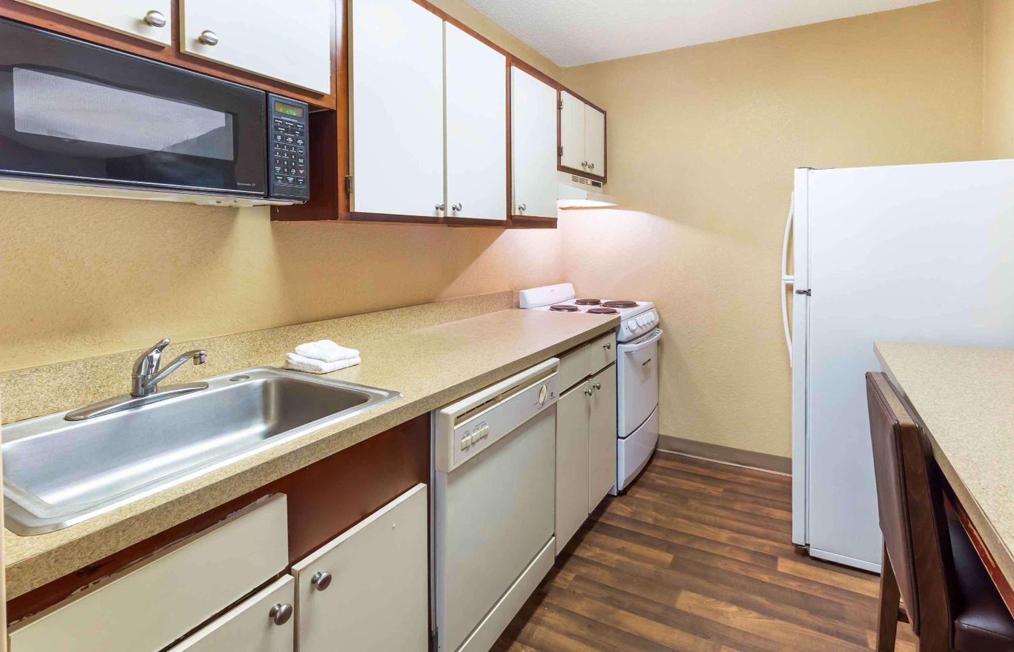 Extended Stay America Select Suites - Raleigh - Cary - Regency Parkway South Εξωτερικό φωτογραφία
