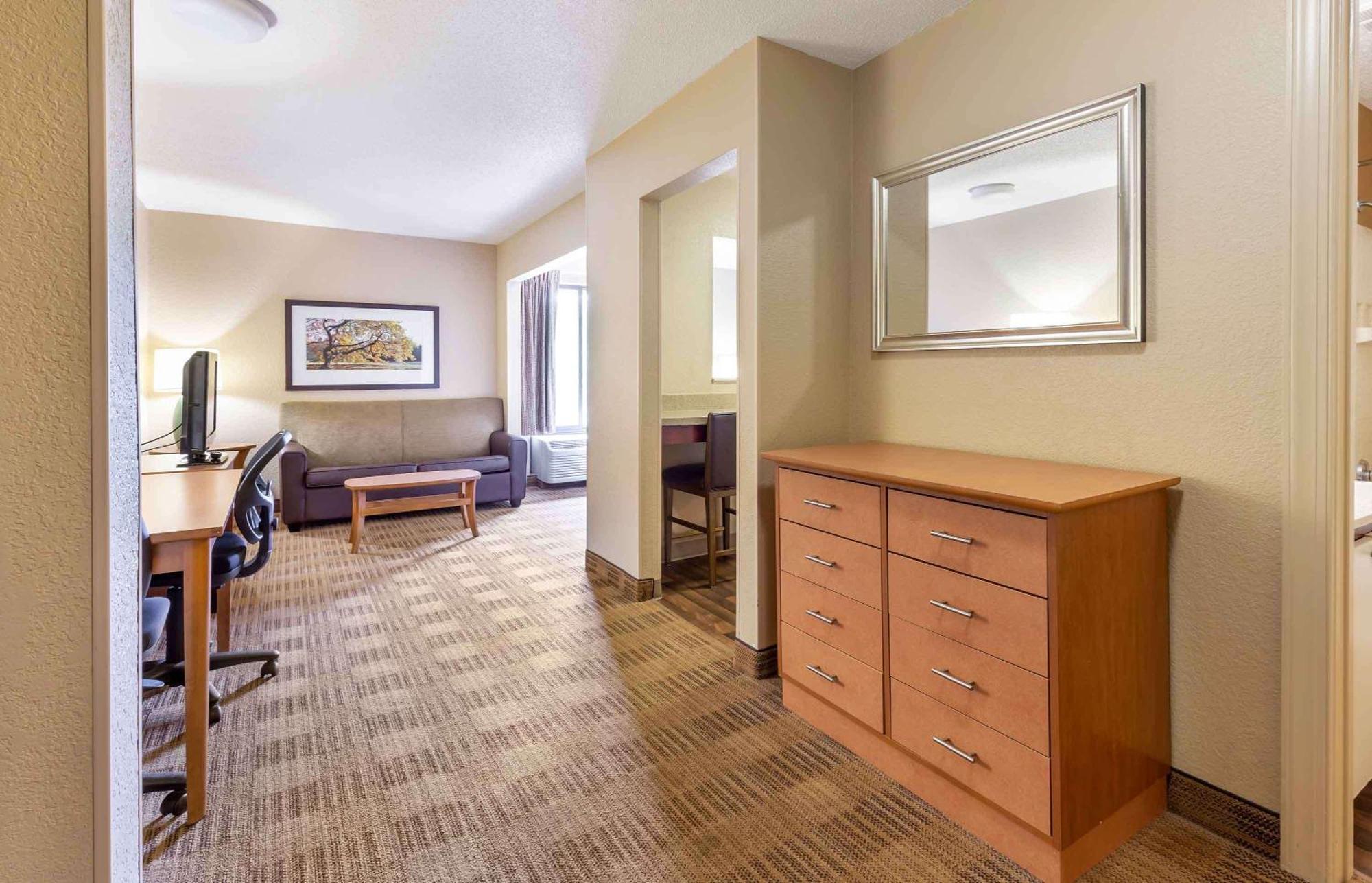 Extended Stay America Select Suites - Raleigh - Cary - Regency Parkway South Εξωτερικό φωτογραφία